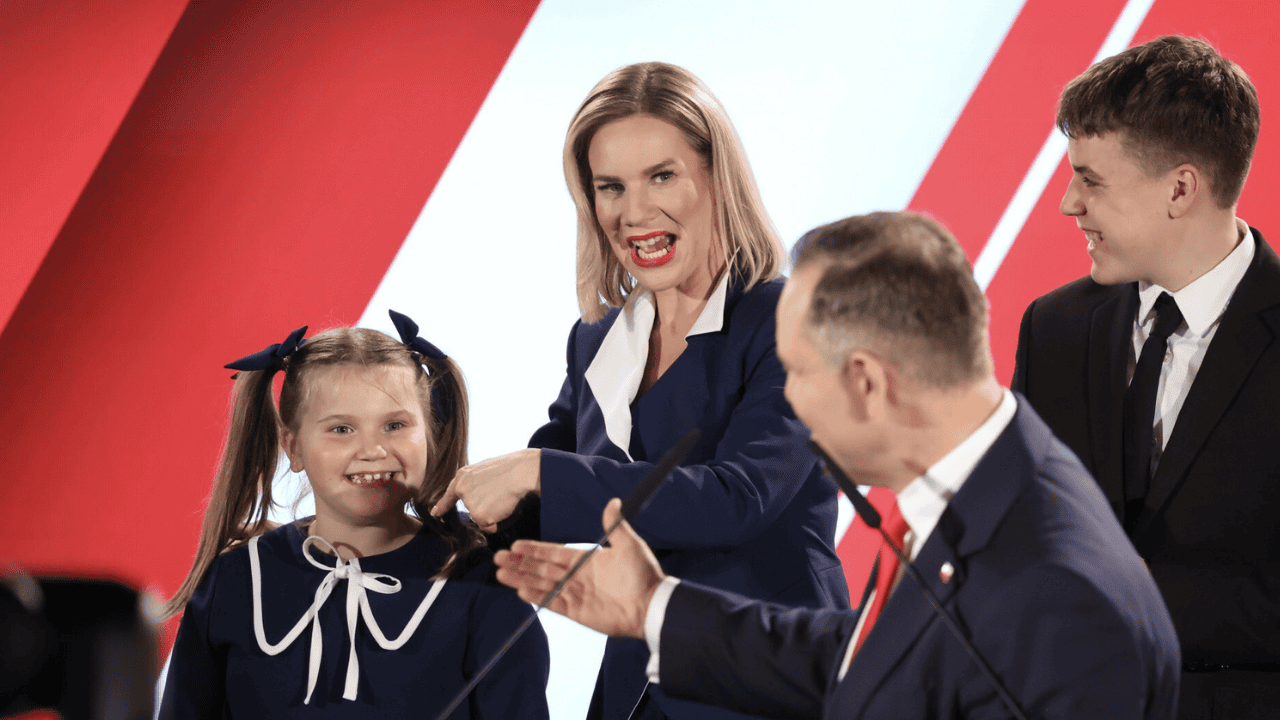 Kasia Nawrocka i jej brat pod specjalną ochroną po zaprzysiężeniu Karola Nawrockiego